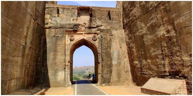 कटी घाटी चंदेरी का रहस्य, मध्य प्रदेश