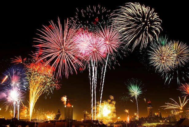 New Year Traditions In India:भारत में एक नहीं, कई बार मनाया जाता है नया साल,  जानिए अलग-अलग राज्य और धर्म में कब-कैसे होती है इसकी शुरुआत - New Year  Celebration And Traditions