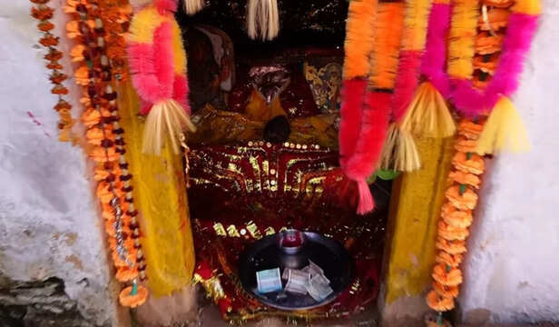 त्रियुगीनारायण मंदिर कैसे पहुंचे? | क्यों है ये मंदिर विवाह के लिए इतना  प्रसिद्ध? | सभी जानकारी