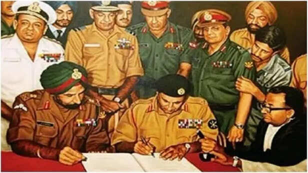 bangladesh and india 1971 war veterans exchange visits as tradition amid  tension बांग्लादेश से तनाव के बीच भी कायम रही परंपरा, विजय दिवस पर भारत आए  मुक्ति योद्धा, India News in Hindi -