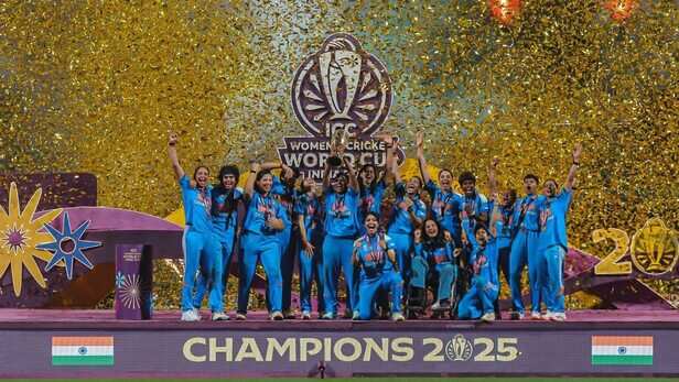 World Cup Final Highlights: विमेंस वर्ल्ड कप जीत गईं बेटियां! साउथ अफ्रीका  को हराकर टीम इंडिया बनी विश्व चैम्पियन - india vs south africa live score  women world cup 2025 final ind