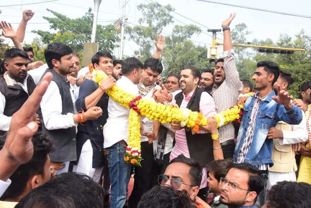 sir protest (3)