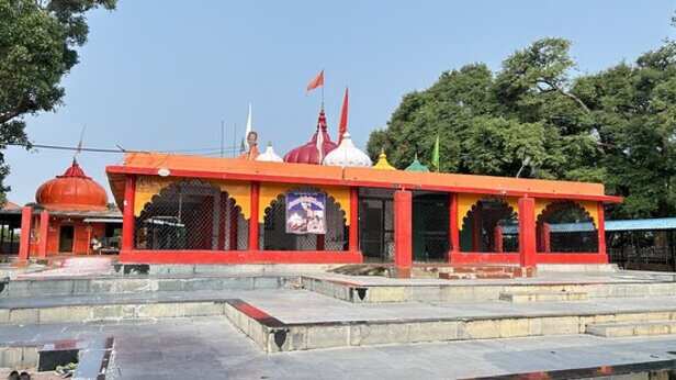 Navgraha mandir - Picture of Triveni Ghat Sri Saneeshwara Navagraha Temple,  Ujjain - Tripadvisor