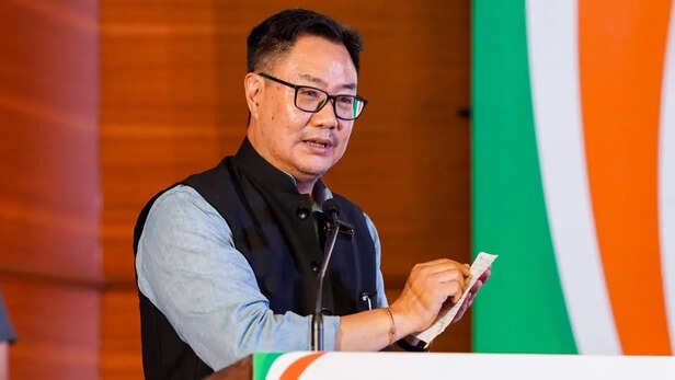 Opposition now running away from discussion Kiren Rijiju said It is not  right to bring condition before 10 minutes operation sindoor -'विपक्ष अब  चर्चा से भाग रहा...', ऑपरेशन सिंदूर पर चर्चा के