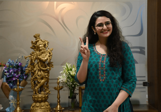 IAS officer Pallavi Mishra, left law for her dream, cleared UPSC in second  attempt without coaching, got AIR…#BureaucratsMag