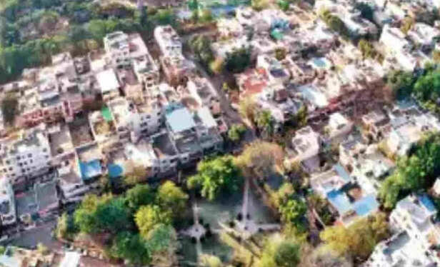 indore-residency-area-land-justice-ias-officers-protest