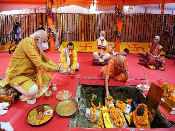 2020: जब खत्म हुआ सदियों का इंतजार, PM मोदी ने रखी श्री राम जन्मभूमि मंदिर'  निर्माण की आधारशिला| 5 August 2020 When PM Modi lays the foundation stone  of Ram temple in