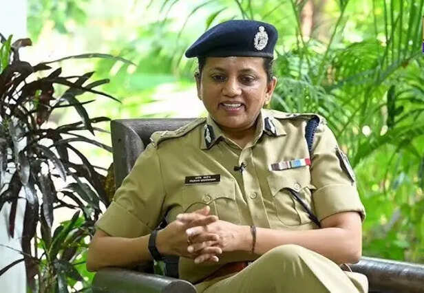 ips ruchi vardhan mishra