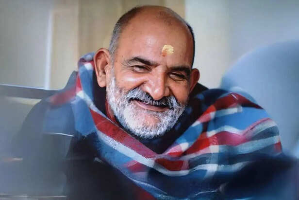Neem Karoli Baba: जीवन की हर परेशानी का हल है नीम करौली बाबा के ये अनमोल  उपदेश