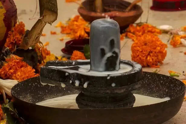 क्या है महाशिवरात्रि 2025 के दिन भगवान शिव की पूजा का सबसे सही तरीका?
