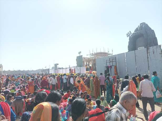 महाशिवरात्रि पर कुबेरेश्वर धाम में भक्तों का सैलाब, रुद्राक्ष महोत्सव की धूम
