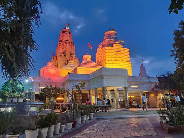 Special preparation for Basant Panchami in Karunadham Ashram, Bhopal