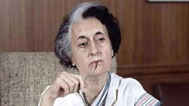 दरवाजे बंद थे, बहसें तेज थीं और 526 सांसदों की धड़कनें किसी युद्ध से कम  नहीं थीं, इंदिरा गांधी के PM बनने की दिलचस्प कहानी