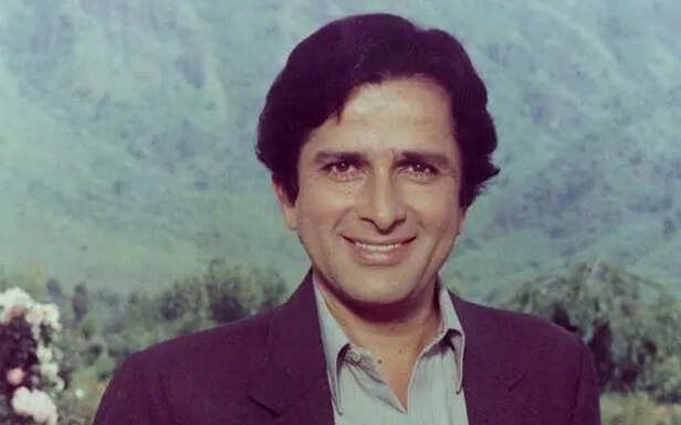 शशि कपूर ने 10 साल की उम्र में की थी पहली फिल्म, ऐसा था उनका फिल्मी सफर - shashi  kapoor was born on 18 march 1938 in kolkata-mobile