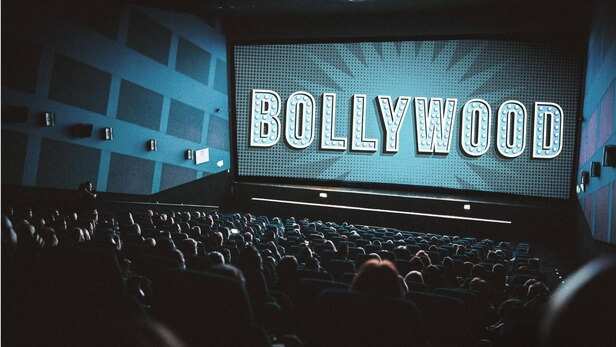 NewsBytesExplainer: बॉलीवुड फिल्में शुक्रवार को ही क्यों होती हैं रिलीज,  कैसे शुरू हुई ये परंपरा?