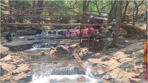MP tourism day Satpura ki Rani pachmarhi know everything Tourist Place ann  | MP Tourism Day: पर्यटकों से गुलजार हुई सतपुड़ा की रानी पचमढ़ी, गर्मी की  छुट्टियों पर लोगों को भाया 'मिनी कश्मीर'