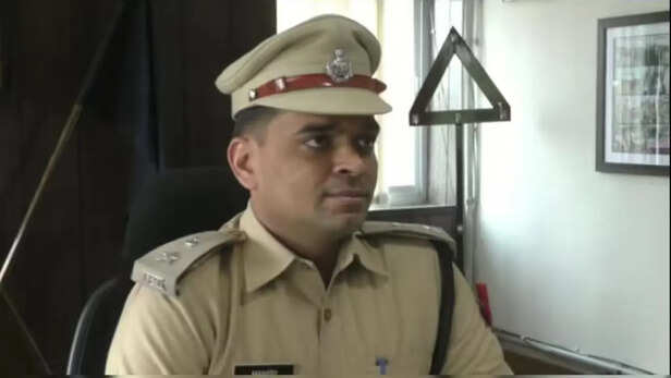 Ashish Bhardwaj (34)