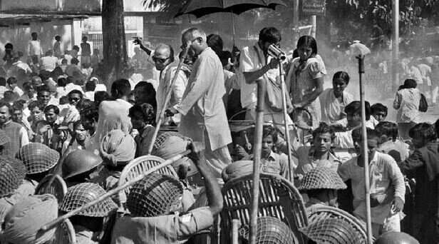 46 years of emergency in india ex prime minister imposed aapaatkaal in  country on 25 june 1975 | 25 जून, 1975: आज से 46 साल पहले देश में लगी थी  इमरजेंसी, जानिए
