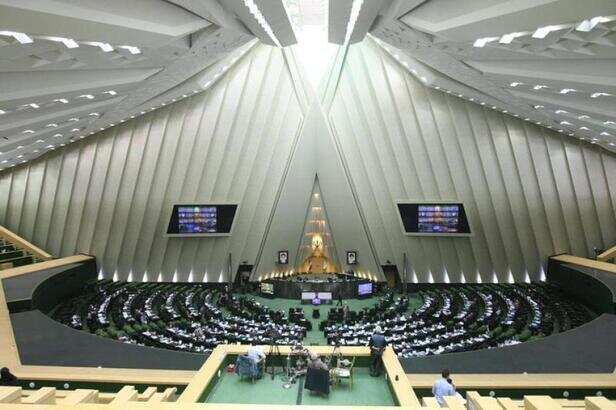 201905mena_iran_parliament