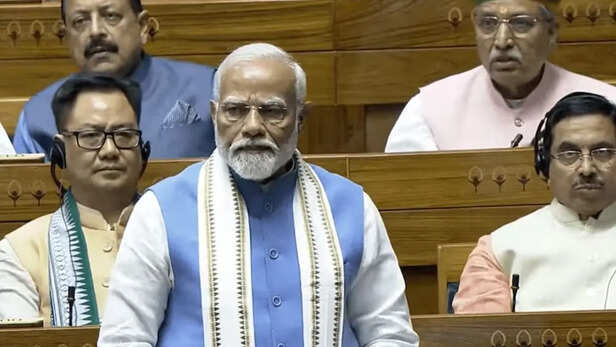 नारी शक्ति को संसद में नई ताकत: महिला आरक्षण बिल पर निर्णायक सत्र, PM मोदी  ने की विपक्ष से समर्थन की अपील | women reservation Special session of  Parliament on April 16