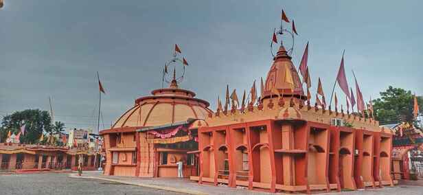 श्री दादाजी धूनीवाले जी खंडवा - ट्रिपोटो