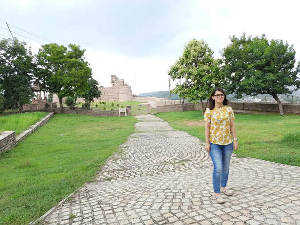 IAS Officer Shares 10 Tips On How To Crack UPSC CSE While Working Full Time