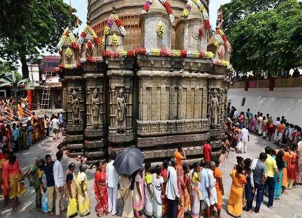 असम के कामाख्या देवी मंदिर की महिमा से ब्रह्मपुत्र नदी का पानी हो जाता है  लाल - Media Swaraj | मीडिया स्वराज