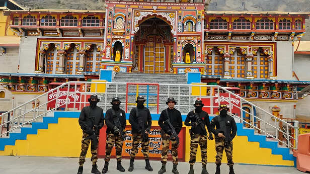 बद्रीनाथ धाम में एंटी-टेररिज्म स्क्वाड तैनात है।
