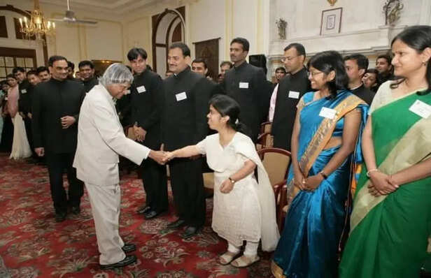 3 फुट की होने पर उड़ाते थे सब मजाक, IAS अफसर बन आरती ने बोलती की थी बंद; कर  चुकी हैं कई बड़े काम | Jansatta