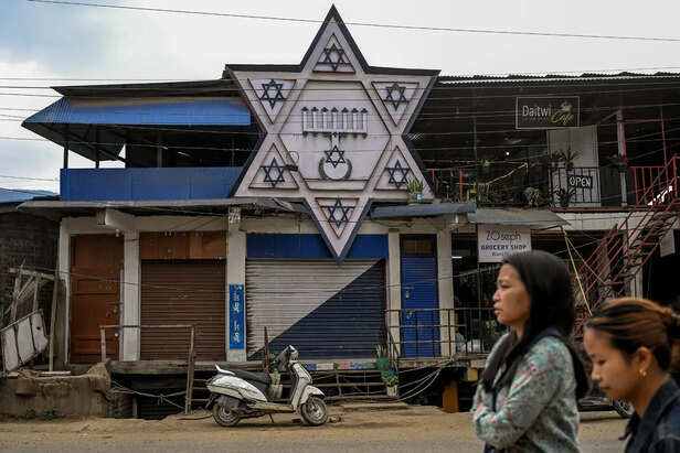 00INT-india-losttribe-israel-12-lmhb-superJumbo