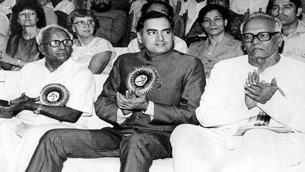 Rajiv Gandhi Assassination: श्रीलंका में सेना भेजने का राजीव गांधी का वह  फैसला, जिसकी वजह से उन्हें गंवानी पड़ी थी जान- Rajiv Gandhi assassination Rajiv  Gandhi decision to send ...