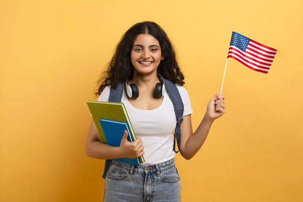 smiling-woman-with-american-flag-899261