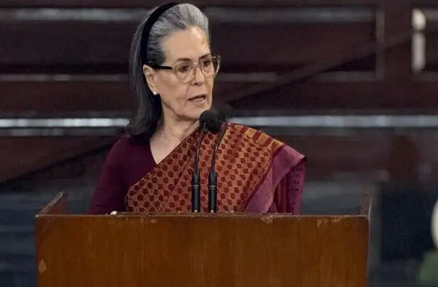 असल मुद्दा महिलाओं के लिए आरक्षण नहीं, बल्कि परिसीमन है: सोनिया गांधी - the  real issue is not reservation for women but delimitation sonia gandhi-mobile