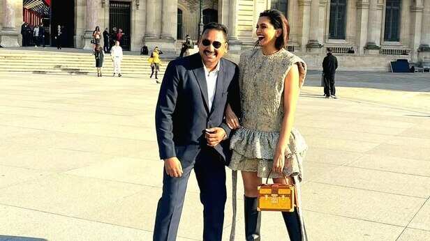 Deepika Padukone birthday wishes and rare photo with bodyguard Jalaluddin  Shaikh - India Today