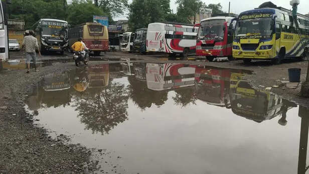 Naulakha-bus-stand-386922