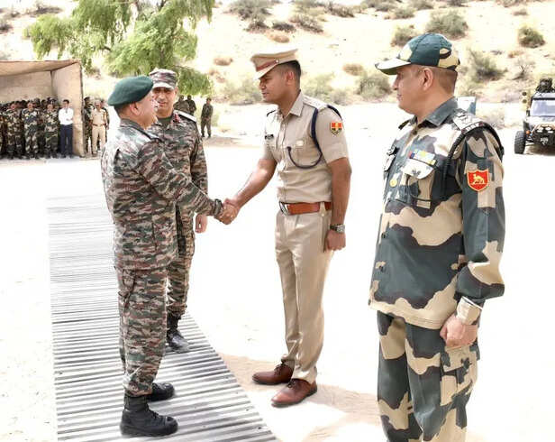 Jaisalmer SP Sudheer Choudhary receives commendation from Army chief | The  BuckStopper
