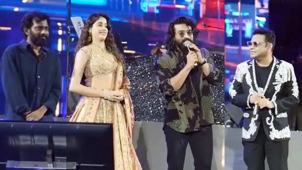 Ram Charan, Janhvi Kapoor &amp; Buchi Babu @ AR Rahman Concert Hyderabad |  #peddi #chikiri
