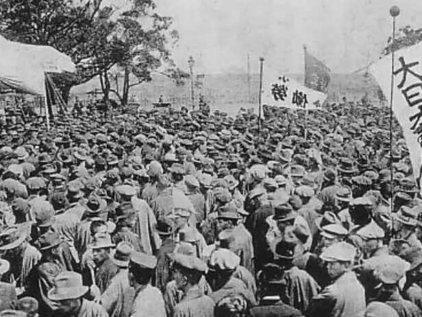 Labour Day: कैसे हुई थी मजदूर दिवस की शुरुआत, जानिए इसका दर्दनाक इतिहास |  International Workers' Day or Labour Day: Read History in Hindi - Hindi  Oneindia