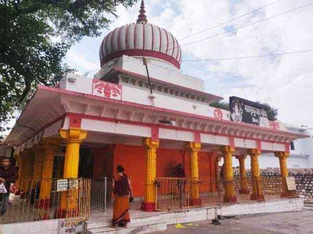 महामृत्युंजय मंदिर में स्वयं भू महामृत्युंजय विराजते हैं - ARINFO.IN
