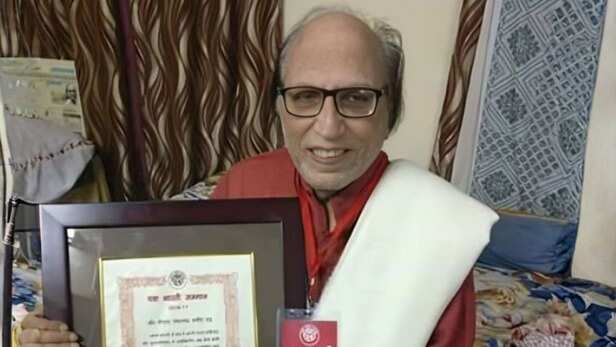 26 basheer badra bhopal shayar