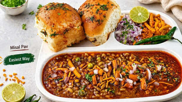 मिसल पाव और मिसल मसाला 1 बार ऐसे बनालिया तो सब दीवाने होजायेंगे | Misal  Pav, Misal Masala Recipe