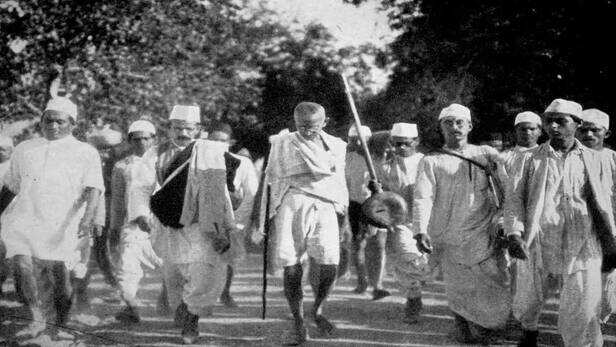 मध्य प्रदेश के इस शहर से हिंदी आंदोलन की हुई थी शुरुआत, महात्मा गांधी ने  किया था आह्वान - Indore Hindi Sahitya Samiti Bhawan