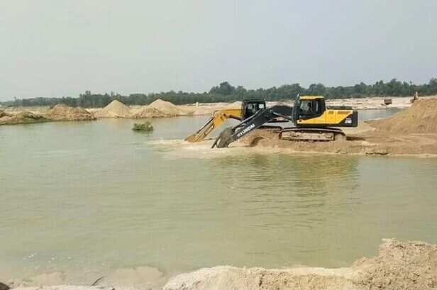 sand-mining-459917