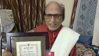 26 basheer badra bhopal shayar