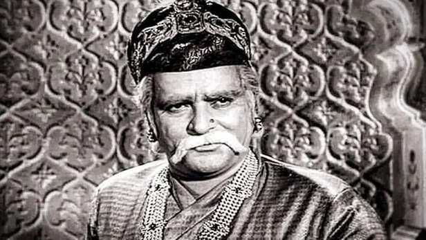 Prithviraj Kapoor Death Anniversary : मूक फिल्मों से तय किया बोलती फिल्मों  का सफर, फिल्मी दुनिया के सिकंदर माने जाते थे पृथ्वीराज कपूर | Prithviraj  kapoor 50th death anniversary Actor started his career as a theatre artist  read his career struggles to become a hero