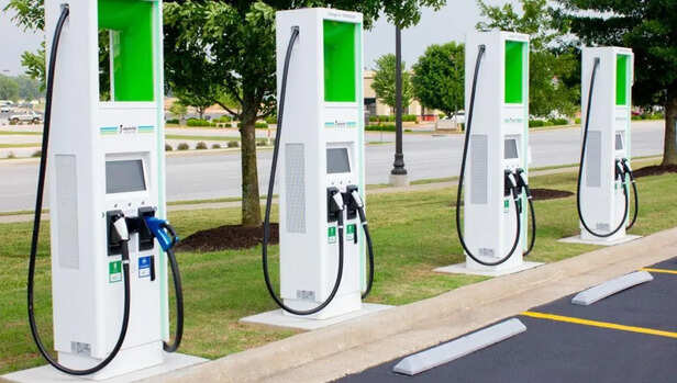 how_many_ev_charging_stations_in_india_-_Loom_Solar-841652