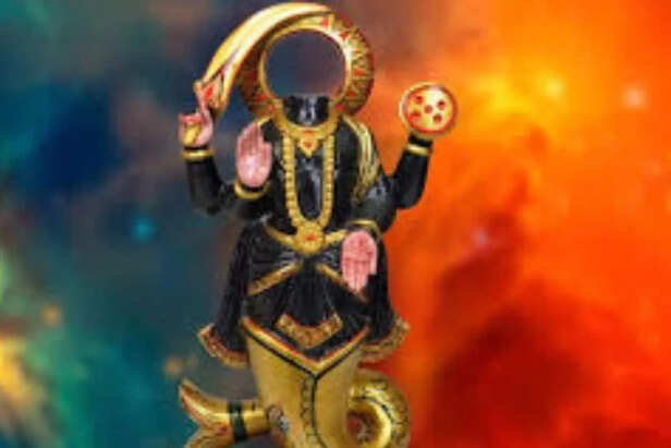 Ketu Remedies: केतु है अलगाव का ग्रह, सांसारिक मोहमाया से ले जाता है दूर !  करें ये आसान उपाय - News18 हिंदी