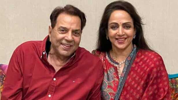 Hema Really Happy With Her Life Know What Dharmendra First Prakash Kaur  Wife Thinks About Marriage - Entertainment News: Amar Ujala - Hema Malini:क्या  वाकई अपनी जिंदगी से खुश हैं हेमा? जानें