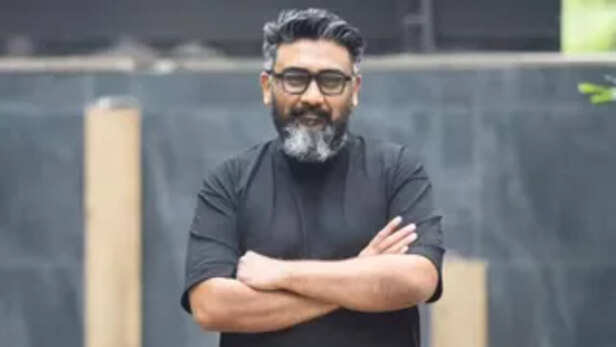 CRED पर मेटा ने लगाया 8512 करोड़ रुपये का दांव, फाउंडर कुणाल शाह को हटाकर  बनायाा WhatsApp का CEO - meta invests 900m dollar in cred kunal shah named  whatsapp ceo