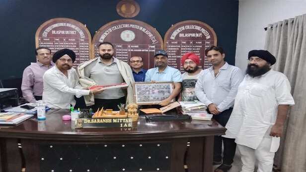 पंजाबी कम्युनिटी के साथ आईएएस मित्तर